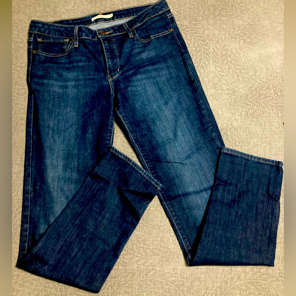 Ladies Levi Jeans 712 Slim so 31